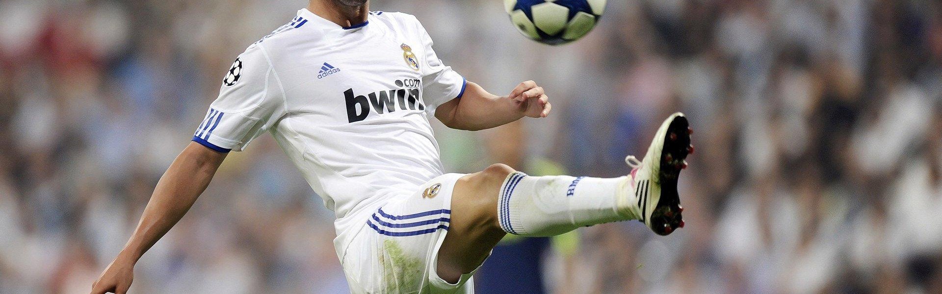 风云直播-火箭队2018年对阵迈阿密热火的比赛回顾与数据分析