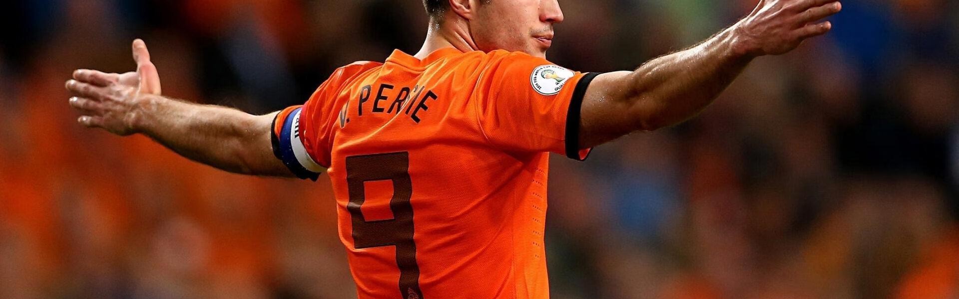 风云直播-意甲球队徽标设计赏析:标识背后的文化与故事